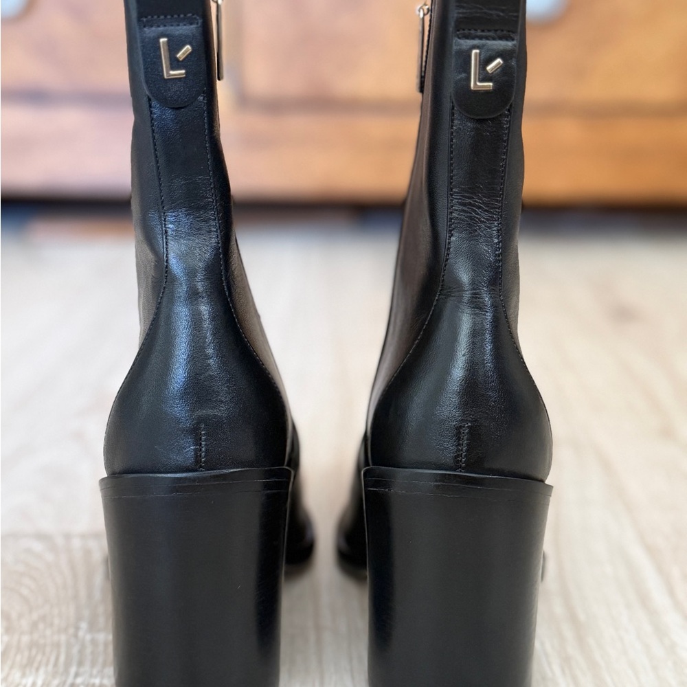 Larroude Elegant Black Leather Heeled Boots. Size 8 - Picture 9 of 15